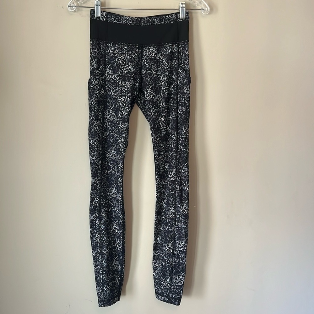 Lululemon Speed Tight ll Luxtreme in Rocky Road size 2 - Picture 3 of 8
